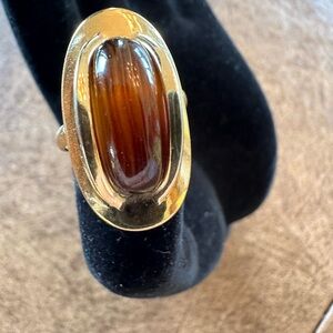 Size 6 Vintage Sarah Coventry Tiger Eye Gold Tone Ring